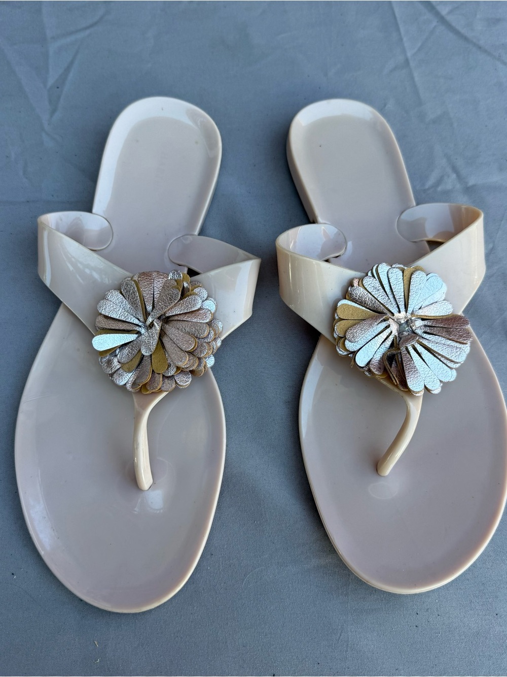Mamma Nude Metallic Floral Jelly Thong Sandals Size 8